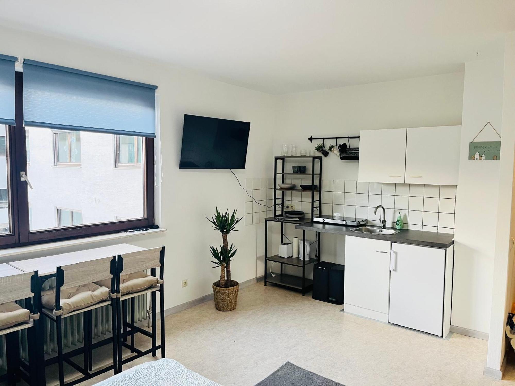 Lenastay I Modernes Apartment-Studio Kaiserslautern Buitenkant foto